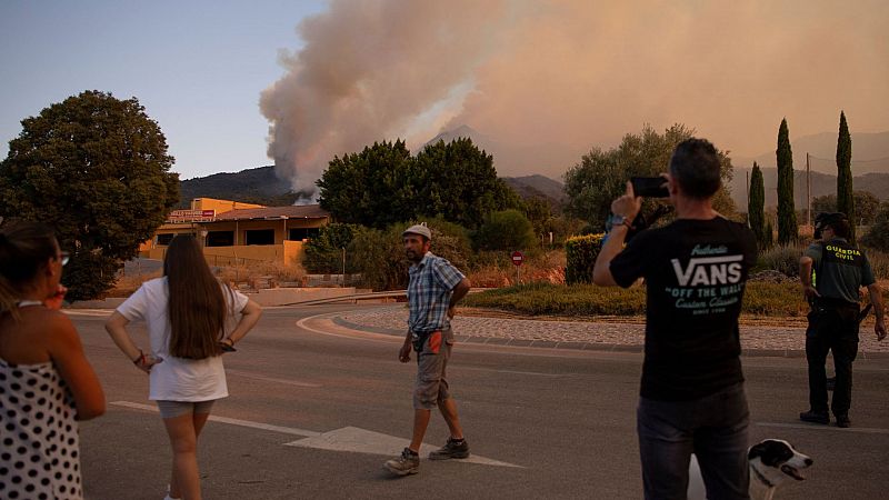 El incendio de Mijas afecta a 1.890 hectáreas y mantiene a 2.765 desalojados