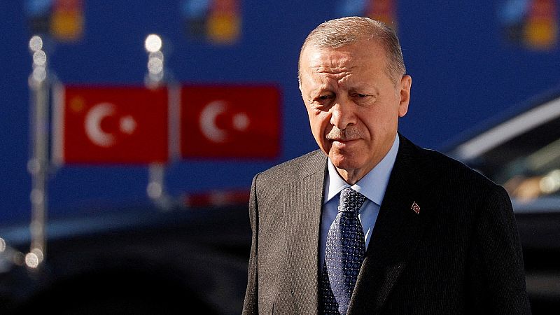 Erdogan vuelve a amenazar con "congelar" la adhesión de Suecia y Finlandia a la OTAN