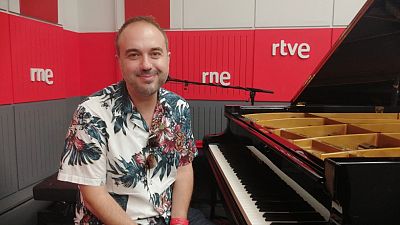 Fin de fiesta en 'Entre dos luces' con el pianista Moisés P. Sánchez