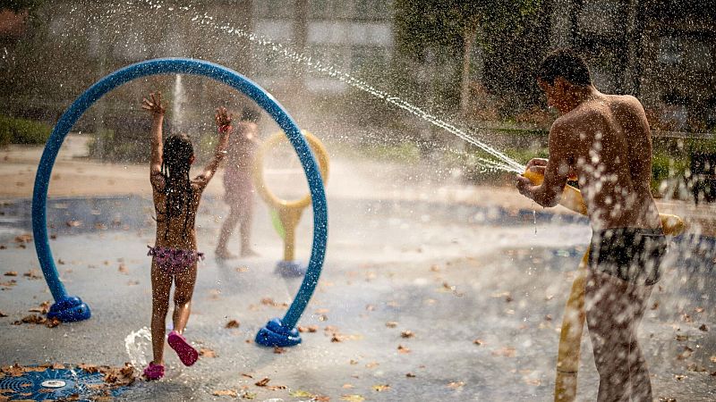 Refugios climáticos en las ciudades para sobrevivir al calor extremo: "Estas olas van a ser más frecuentes e intensas"