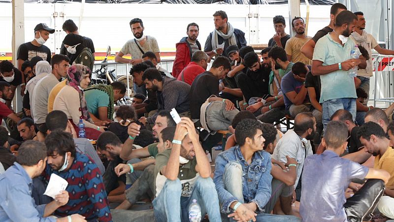 Más de 1.500 migrantes llegan a las costas italianas en las últimas horas