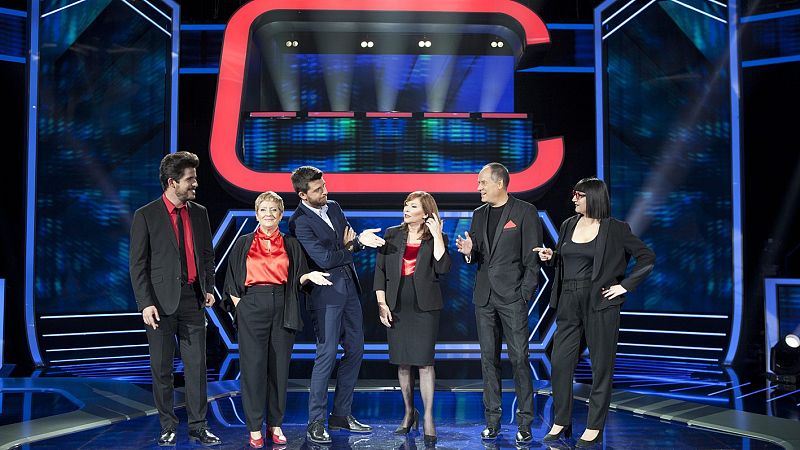 La 1 estrena la segunda temporada de 'La noche de los cazadores', con Rodrigo Vázquez