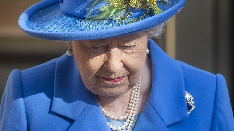 Imputan a un hombre acusado de intentar atacar con una ballesta a la reina Isabel II