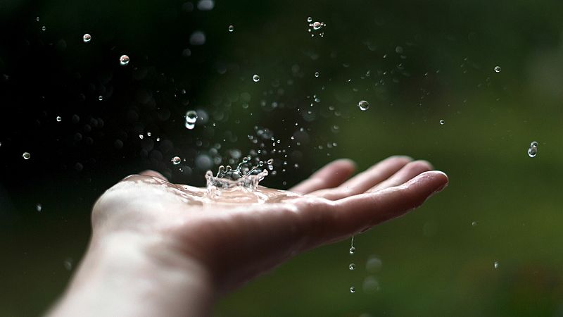 El agua de lluvia ya no es potable en ningún lugar del mundo