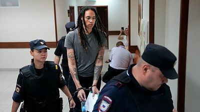 Rusia condena a nueve a�os a la jugadora de baloncesto de EE.UU. Brittney Griner por introducir drogas