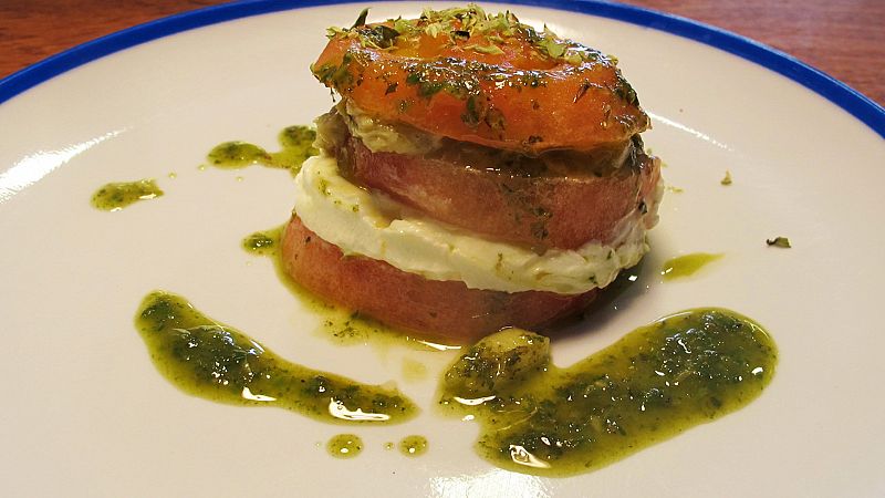 Lasaa de tomate, queso y pat de alcachofa