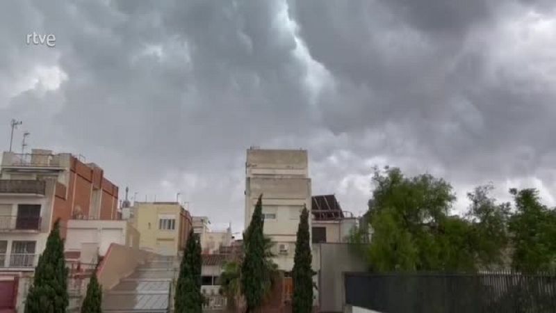 La pluja torna a Barcelona un mes després