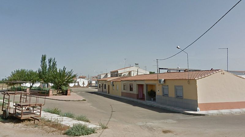 Solares a 30 euros el metro cuadrado: Ruecas se reinventa para no perder vecinos