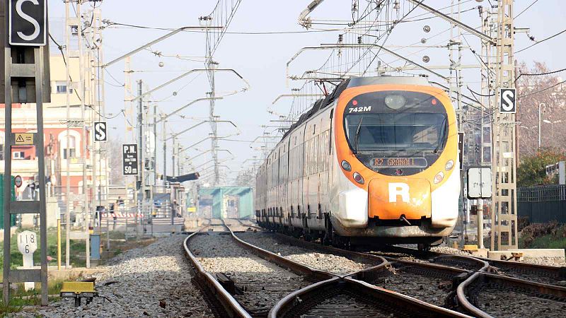 Cómo y dónde solicitar desde este lunes los abonos gratuitos de Cercanías, Rodalies y Media Distancia