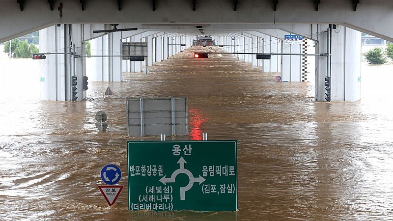 Al menos ocho muertos en las peores lluvias registradas en Corea del Sur en 80 años