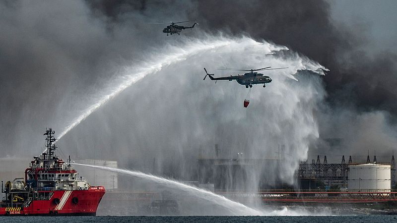 Cuba da por controlado el grave incendio de los depósitos de combustible en Matanzas