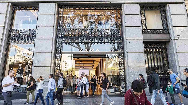 Barcelona subvencionarà les portes automàtiques dels comerços