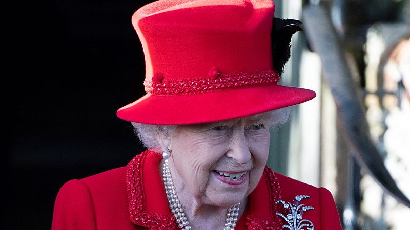 El hombre que intentó atacar con una ballesta a Isabel II avisó a los agentes de seguridad: "He venido a matar a la reina"