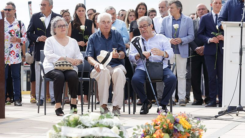 Cambrils homenajea a las vctimas del atentado del 17-A en el quinto aniversario