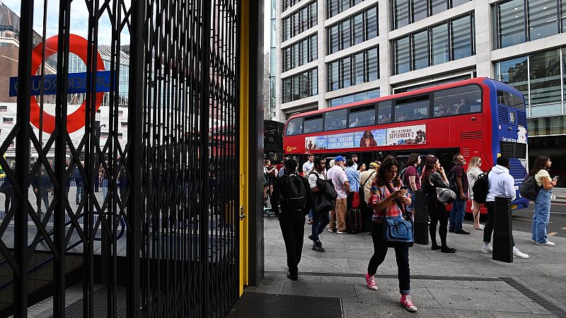 Londres vuelve a paralizarse por una huelga del transporte urbano para exigir subidas salariales