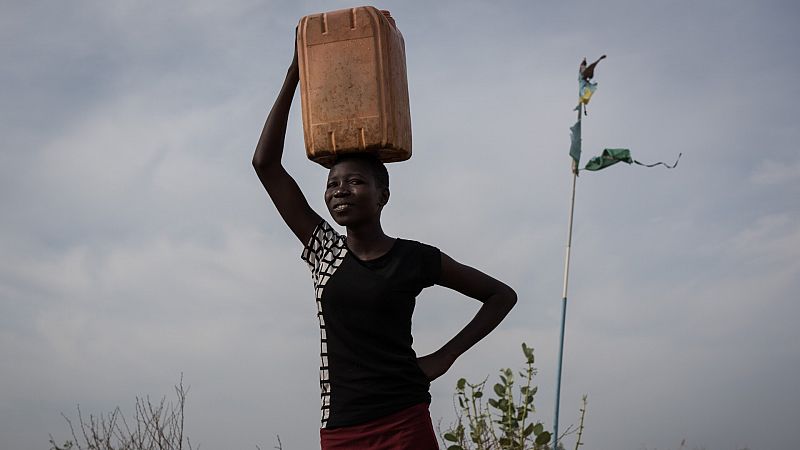La sequía agudiza la pobreza menstrual en África: "Todos los meses tengo la regla, pero no siempre tengo agua"