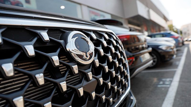 Las matriculaciones de turismos y todoterrenos caen un 9,4 % hasta agosto