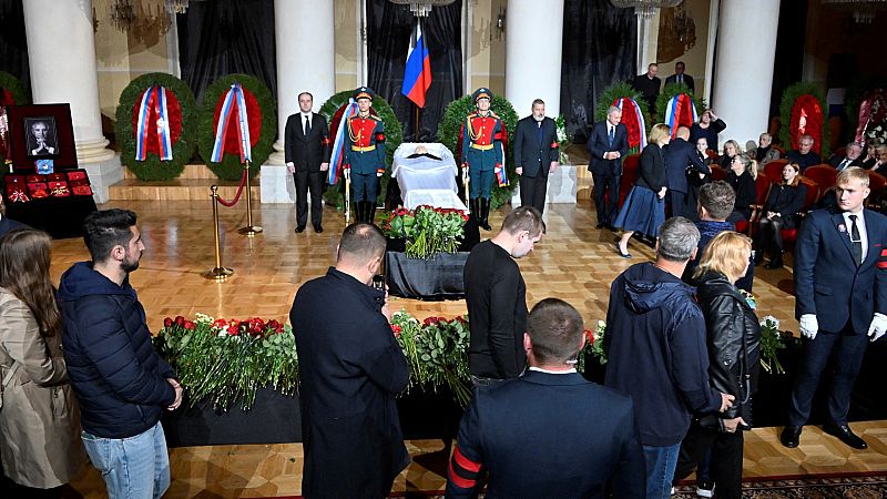 Miles de personas despiden a Gorbachov en un funeral sin la presencia de Putin