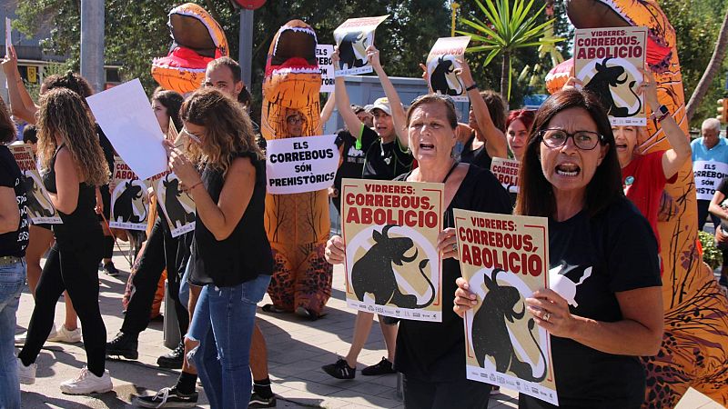 Manifestació contra els correbous a Vidreres