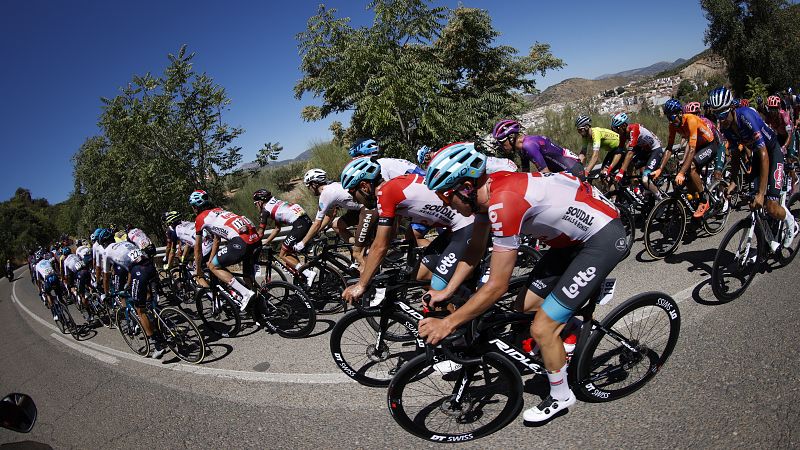 La Vuelta a España hoy: horario y dónde ver de la etapa 16 entre Sanlúcar de Barrameda y Tomares