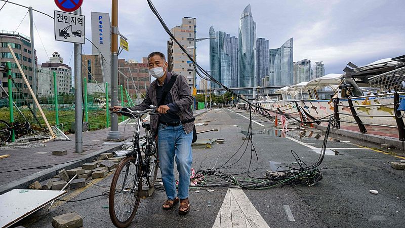 El tifón Hinnamnor deja al menos dos muertos, 10 desaparecidos y miles de evacuados en Corea del Sur