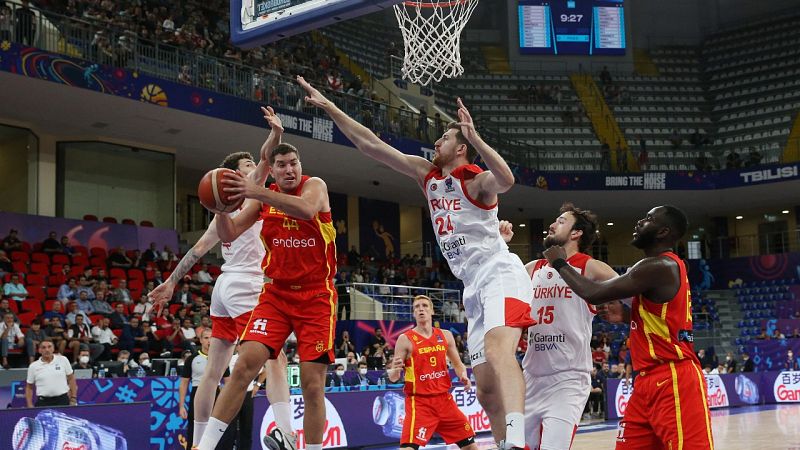 España vence a Turquía en el duelo por el liderato del Grupo A del Eurobasket