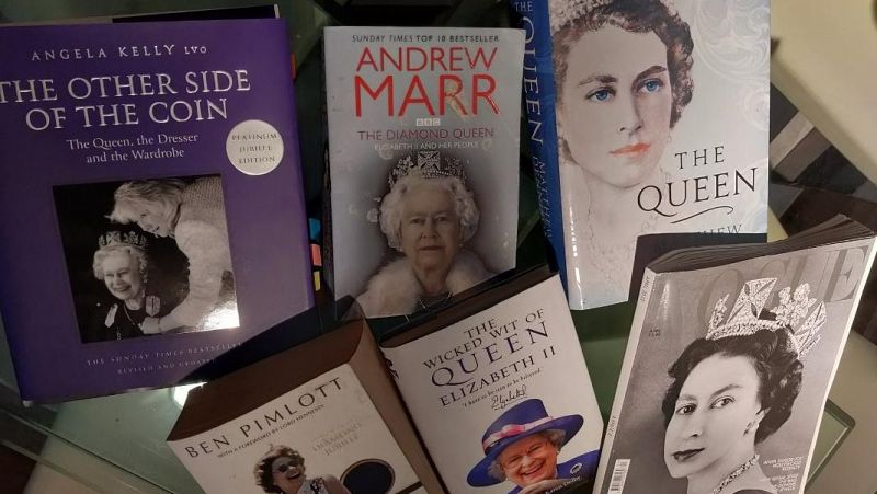 La reina Isabel II en la literatura: diez libros para conocer a la reina de reyes