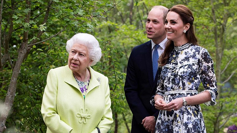 El príncipe Guillermo llora la pérdida de su abuela Isabel II: "Estuvo a mi lado en los días más felices y más tristes"