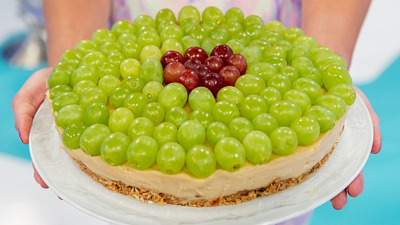 Receta de tarta de queso y uvas de la nutrichef Marta Verona