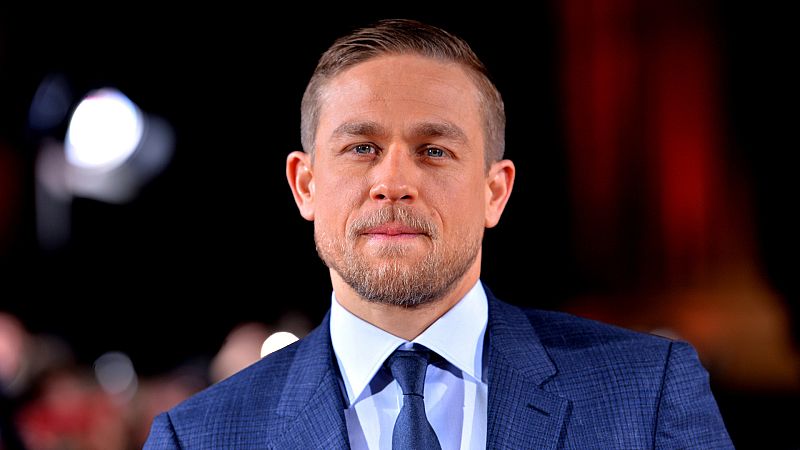 ¿Rechazó Charlie Hunnam el papel de Christian Grey por las escenas de sexo?
