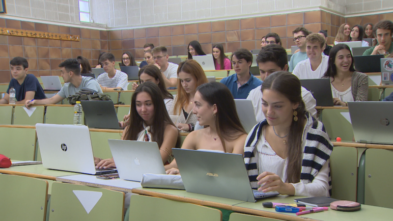 Los universitarios y los estudiantes de FP vuelven a clase sin restricciones covid