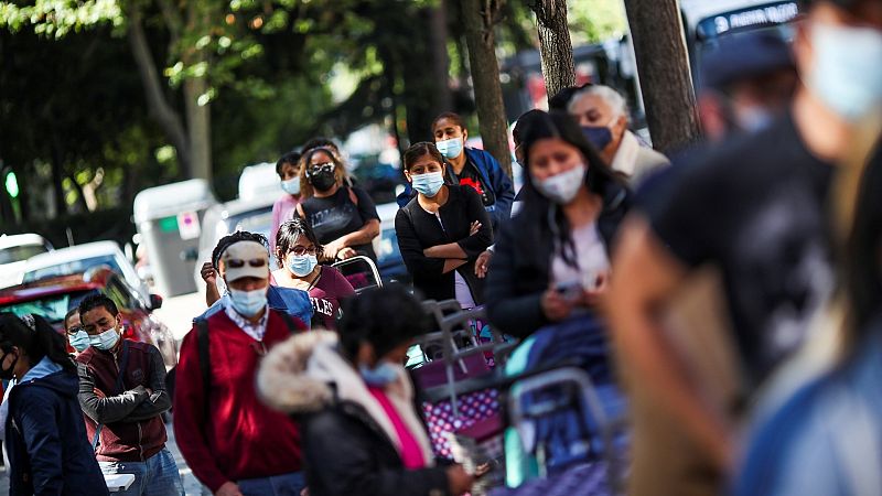 Los precios hacen crecer las "colas del hambre" y reducen las donaciones