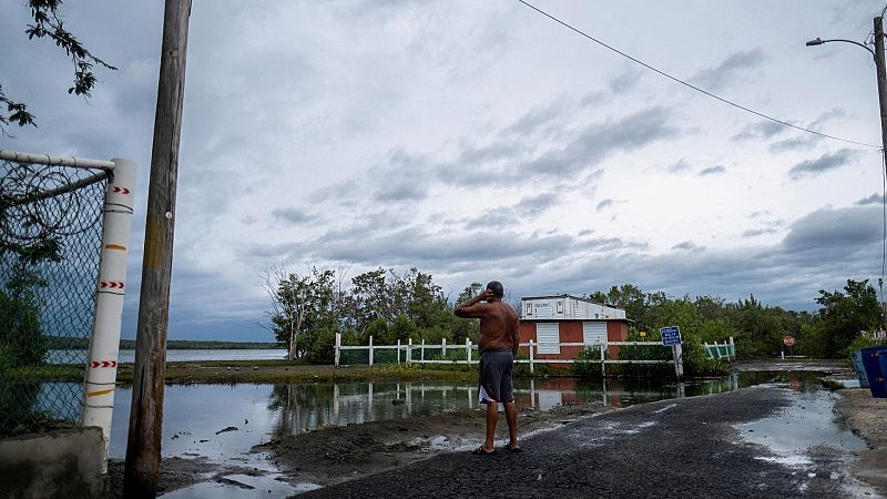 El huracán Fiona provoca un apagón general y daños "catástróficos" en Puerto Rico