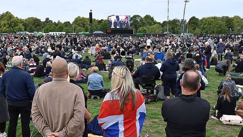 El día que Londres despidió por última vez a su reina: "Era nuestra madre"