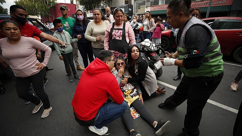Un terremoto de magnitud 7,7 sacude el centro de México en el aniversario de los seísmos de 1985 y 2017