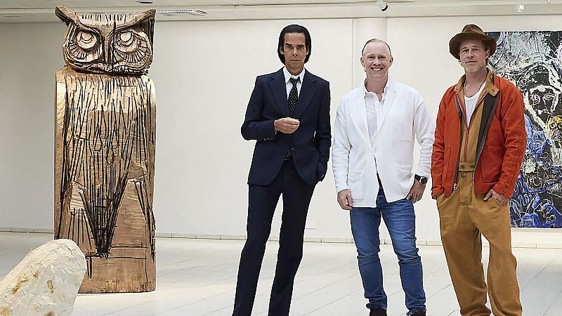 Brad Pitt exhibe en Finlandia su faceta de escultor con su primera exposición