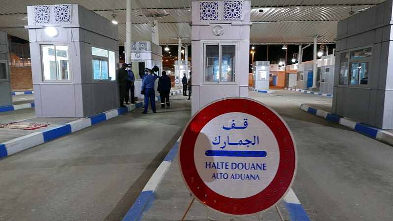 España y Marruecos acuerdan la "normalización" del tráfico comercial durante el mes de enero