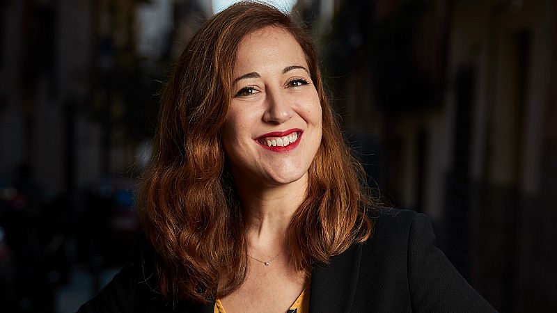 Nena Daconte se enfrenta a sus fantasmas del pasado en su libro "Tenía tanto que darte"