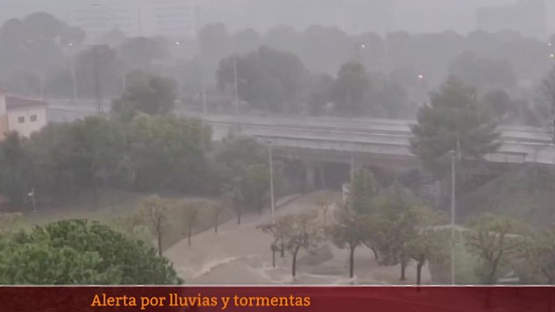 La lluvia provoca inundaciones en Tarragona, que obligan a cortar la N-340 y la AP-7