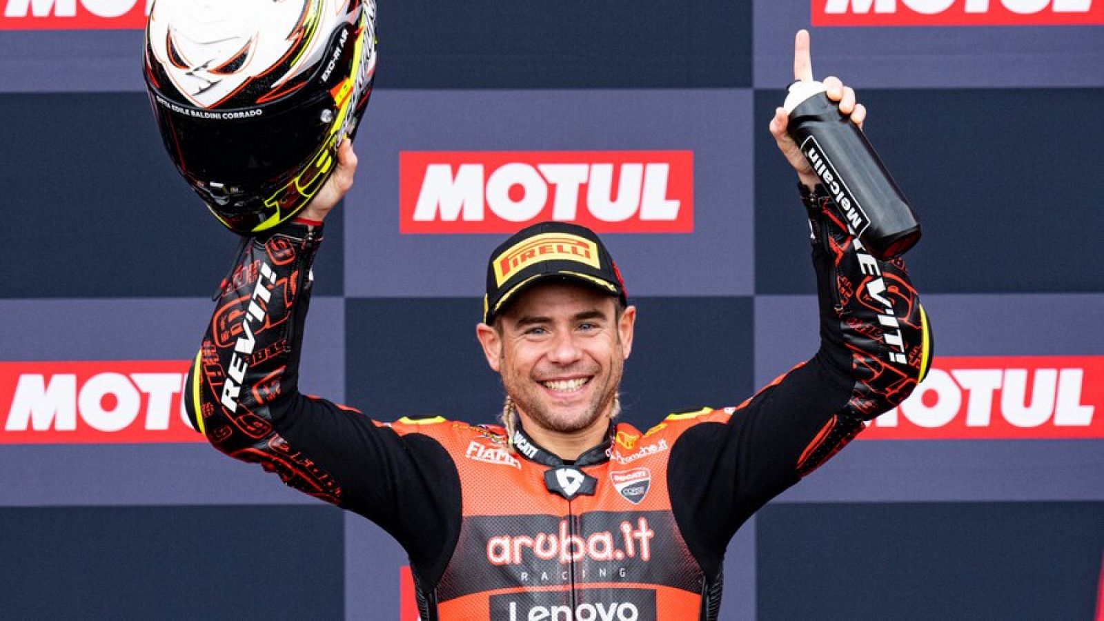 lvaro Bautista completa el triplete en Montmel y ampla su ventaja en el WorldSBK