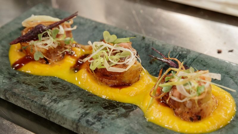 Receta de pollo relleno de setas con crema de calabaza y jengibre de Patricia Conde