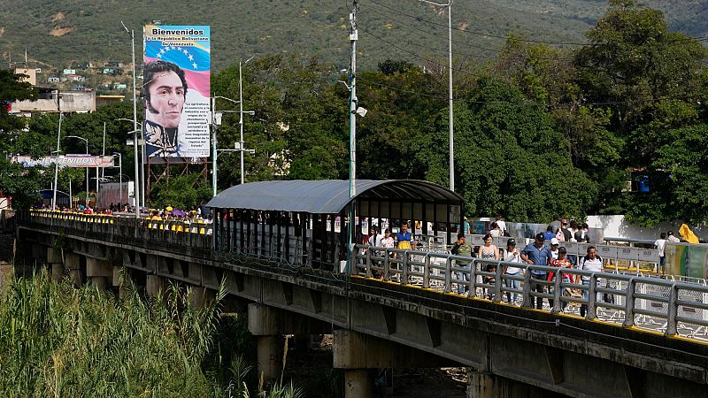 Colombia y Venezuela reabren sus fronteras comunes tras siete años de bloqueo comercial terrestre