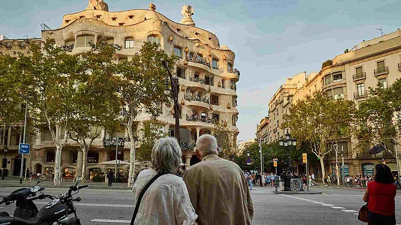 Menys turisme, però de més "qualitat": Barcelona celebra les xifres d'estiu