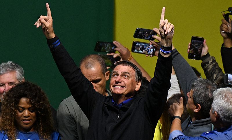 Bolsonaro, el capitán ultraderechista que se juega la Presidencia frente a Lula en Brasil