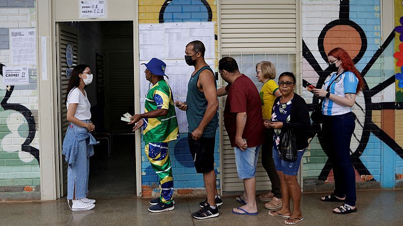 Elecciones Brasil 2022, en directo | Lula gana pero tendrá que medirse con Bolsonaro en segunda vuelta