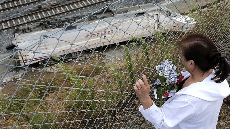 Las claves del juicio por el accidente de tren de Santiago: ocho años de instrucción y dos acusados en el banquillo