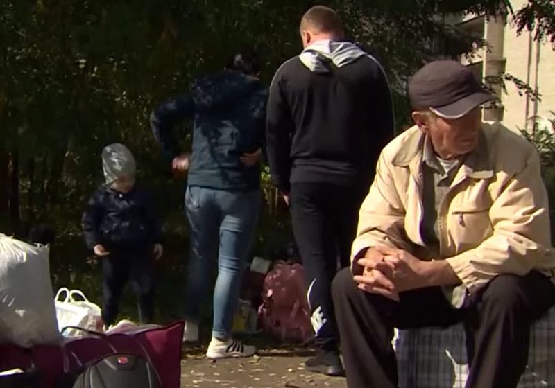 Los ucranianos atrapados por la ocupación rusa de Zaporiyia: "Nos han bombardeado y ahora no podemos volver a casa"