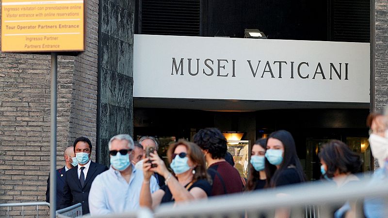 Detienen a un turista estadounidense por derribar dos esculturas en los Museos Vaticanos