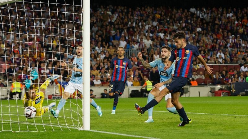 El Barça mantiene el liderato pidiendo la hora