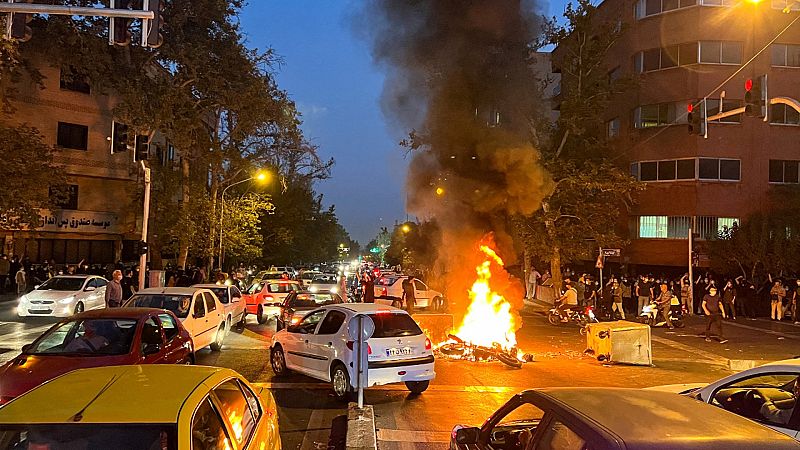 Los jóvenes iraníes llaman a nuevas protestas en medio de la represión